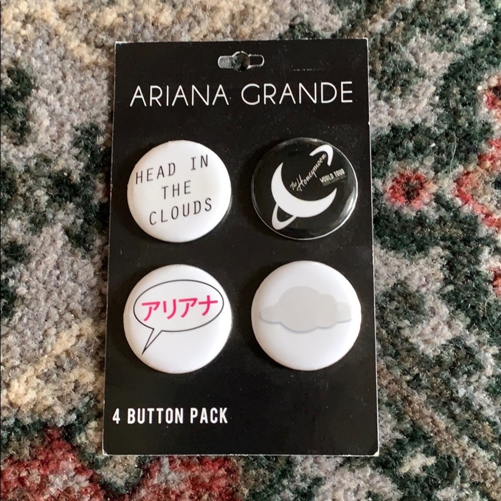 Ariana Grande Honeymoon Tour Pin Set